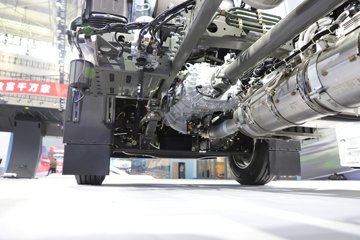 �����ǵ¿�C5L 390���� 4X2 AMT�Զ��� 6.9����س�ͼƬ