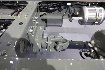 �����ǵ¿�C5L 390���� 4X2 AMT�Զ��� 6.9����س�ͼƬ