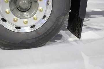 �����ǵ¿�C5L 390���� 4X2 AMT�Զ��� 6.9����س�ͼƬ