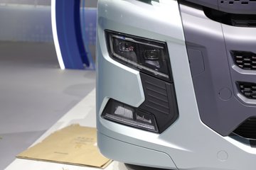 �����ǵ¿�SITRAK C9H 620���� 6X4 �й�����14�� AMT�Զ��� ǣ����ͼƬ