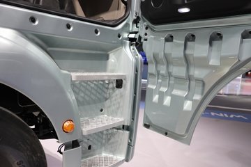 �����ǵ¿�SITRAK C9H 620���� 6X4 �й�����14�� AMT�Զ��� ǣ����ͼƬ