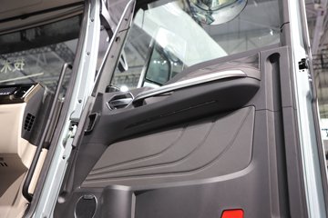 �����ǵ¿�SITRAK C9H 620���� 6X4 �й�����14�� AMT�Զ��� ǣ����ͼƬ