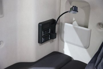 �����ǵ¿�SITRAK C9H 620���� 6X4 �й�����14�� AMT�Զ��� ǣ����ͼƬ