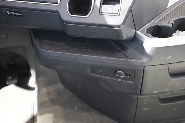 �����ǵ¿�SITRAK C9H 620���� 6X4 �й�����14�� AMT�Զ��� ǣ����ͼƬ