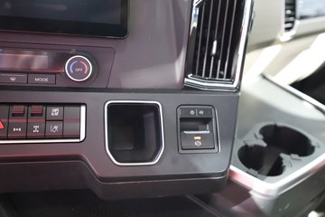 �����ǵ¿�SITRAK C9H 620���� 6X4 �й�����14�� AMT�Զ��� ǣ����ͼƬ