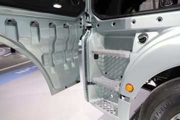 �����ǵ¿�SITRAK C9H 620���� 6X4 �й�����14�� AMT�Զ��� ǣ����ͼƬ