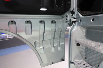 �����ǵ¿�SITRAK C9H 620���� 6X4 �й�����14�� AMT�Զ��� ǣ����ͼƬ