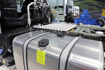 �����ǵ¿�SITRAK C9H 620���� 6X4 �й�����14�� AMT�Զ��� ǣ����ͼƬ