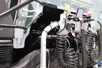 �����ǵ¿�SITRAK C9H 620���� 6X4 �й�����14�� AMT�Զ��� ǣ����ͼƬ