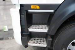 东风天锦KR PLUS 8X4 纯电动厢式载货车 宁德时代400kWh