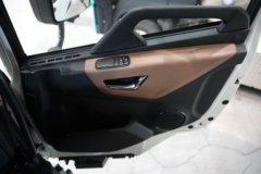 东风天锦KR PLUS 8X4 纯电动厢式载货车 宁德时代400kWh