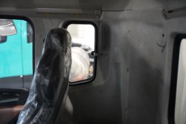 东风天锦KR PLUS&nbsp;电动载货车驾驶室图片