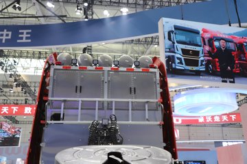�����ǵ¿�SITRAK G7S ȫ��֮�� 15.3L���� 620���� 6X4 �й�����16�� ǣ����ͼƬ