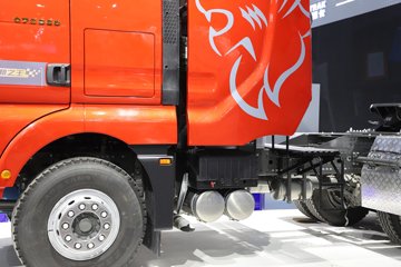 �����ǵ¿�SITRAK G7S ȫ��֮�� 15.3L���� 620���� 6X4 �й�����16�� ǣ����ͼƬ