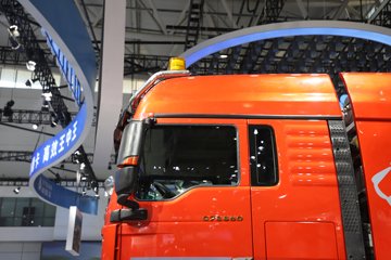 �����ǵ¿�SITRAK G7S ȫ��֮�� 15.3L���� 620���� 6X4 �й�����16�� ǣ����ͼƬ
