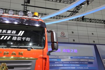 �����ǵ¿�SITRAK G7S ȫ��֮�� 15.3L���� 620���� 6X4 �й�����16�� ǣ����ͼƬ