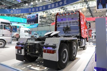 �����ǵ¿�SITRAK G7S ȫ��֮�� 15.3L���� 620���� 6X4 �й�����16�� ǣ����ͼƬ