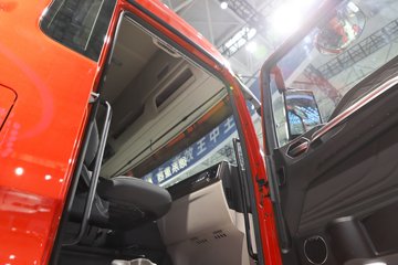 �����ǵ¿�SITRAK G7S ȫ��֮�� 15.3L���� 620���� 6X4 �й�����16�� ǣ����ͼƬ