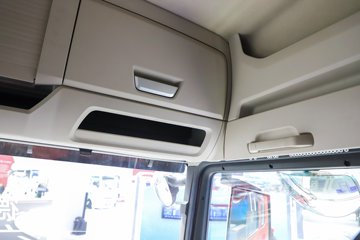 �����ǵ¿�SITRAK G7S ȫ��֮�� 15.3L���� 620���� 6X4 �й�����16�� ǣ����ͼƬ