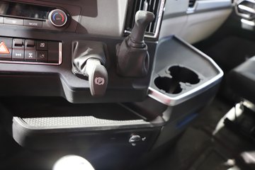�����ǵ¿�SITRAK G7S ȫ��֮�� 15.3L���� 620���� 6X4 �й�����16�� ǣ����ͼƬ