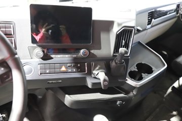 �����ǵ¿�SITRAK G7S ȫ��֮�� 15.3L���� 620���� 6X4 �й�����16�� ǣ����ͼƬ