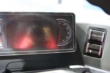 �����ǵ¿�SITRAK G7S ȫ��֮�� 15.3L���� 620���� 6X4 �й�����16�� ǣ����ͼƬ