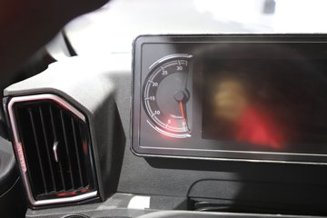 �����ǵ¿�SITRAK G7S ȫ��֮�� 15.3L���� 620���� 6X4 �й�����16�� ǣ����ͼƬ
