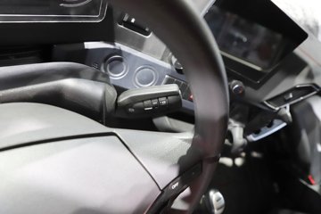 �����ǵ¿�SITRAK G7S ȫ��֮�� 15.3L���� 620���� 6X4 �й�����16�� ǣ����ͼƬ