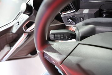 �����ǵ¿�SITRAK G7S ȫ��֮�� 15.3L���� 620���� 6X4 �й�����16�� ǣ����ͼƬ