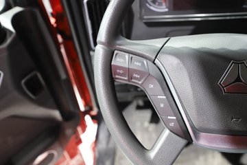 �����ǵ¿�SITRAK G7S ȫ��֮�� 15.3L���� 620���� 6X4 �й�����16�� ǣ����ͼƬ