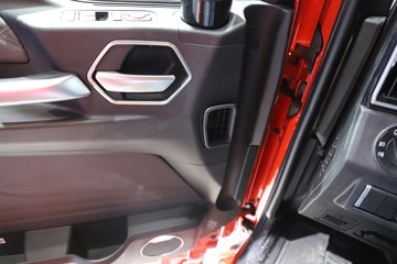 �����ǵ¿�SITRAK G7S ȫ��֮�� 15.3L���� 620���� 6X4 �й�����16�� ǣ����ͼƬ