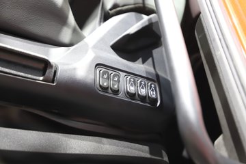 �����ǵ¿�SITRAK G7S ȫ��֮�� 15.3L���� 620���� 6X4 �й�����16�� ǣ����ͼƬ