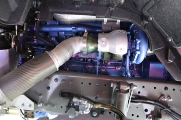 �����ǵ¿�SITRAK G7S ȫ��֮�� 15.3L���� 620���� 6X4 �й�����16�� ǣ����ͼƬ