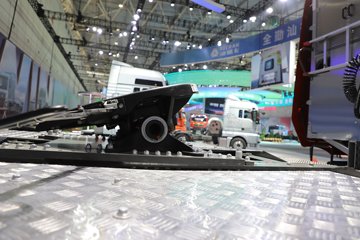 �����ǵ¿�SITRAK G7S ȫ��֮�� 15.3L���� 620���� 6X4 �й�����16�� ǣ����ͼƬ