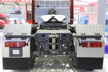 �����ǵ¿�SITRAK G7S ȫ��֮�� 15.3L���� 620���� 6X4 �й�����16�� ǣ����ͼƬ