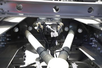 �����ǵ¿�SITRAK G7S ȫ��֮�� 15.3L���� 620���� 6X4 �й�����16�� ǣ����ͼƬ