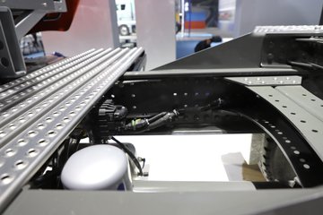 �����ǵ¿�SITRAK G7S ȫ��֮�� 15.3L���� 620���� 6X4 �й�����16�� ǣ����ͼƬ