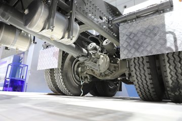 �����ǵ¿�SITRAK G7S ȫ��֮�� 15.3L���� 620���� 6X4 �й�����16�� ǣ����ͼƬ