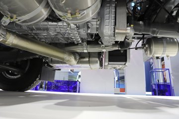 �����ǵ¿�SITRAK G7S ȫ��֮�� 15.3L���� 620���� 6X4 �й�����16�� ǣ����ͼƬ