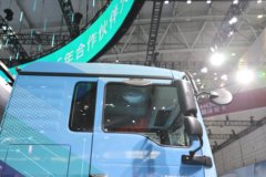 重汽HOWO TX EV 6X4换电式纯电动牵引车 400.619kWh