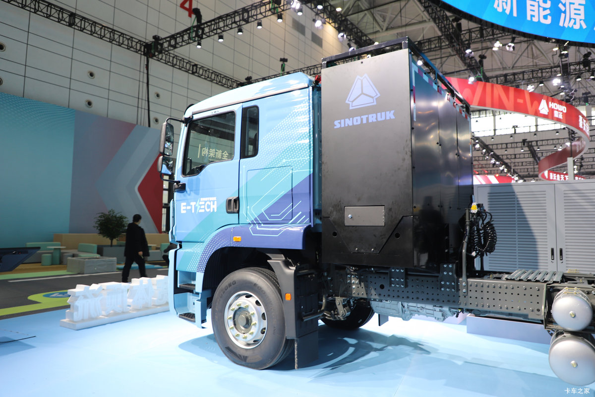 ����HOWO TX EV 6X4����ʽ���綯ǣ���� 400.619kWh���