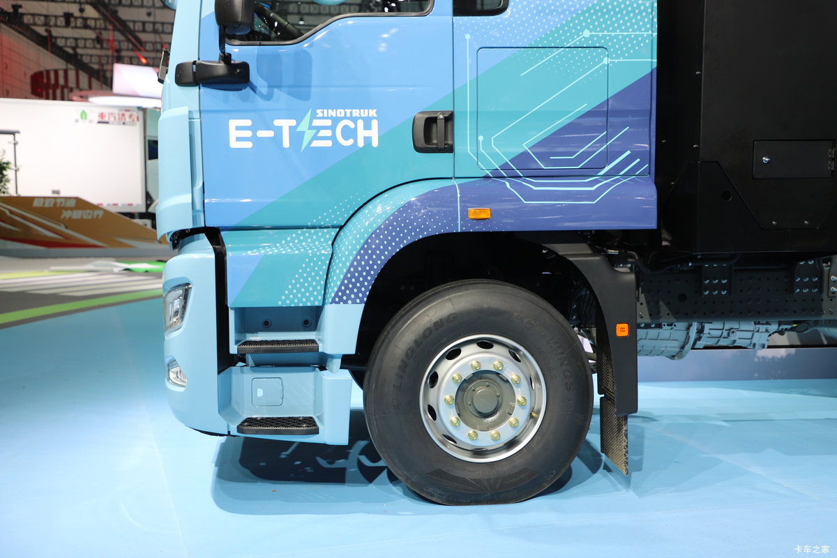 ����HOWO TX EV 6X4����ʽ���綯ǣ���� 400.619kWh���