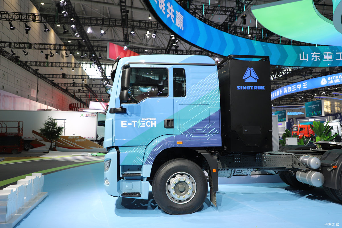 ����HOWO TX EV 6X4����ʽ���綯ǣ���� 400.619kWh���