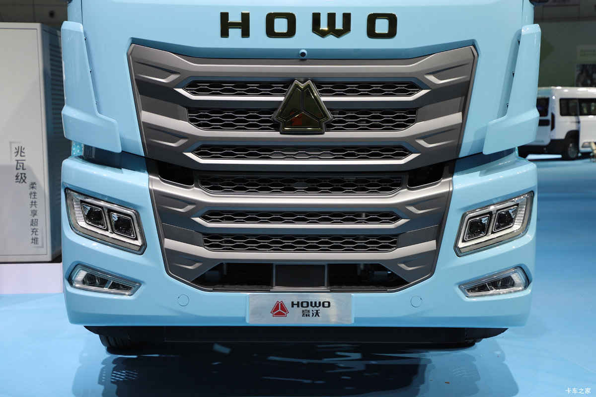 ����HOWO TX EV 6X4����ʽ���綯ǣ���� 400.619kWh���