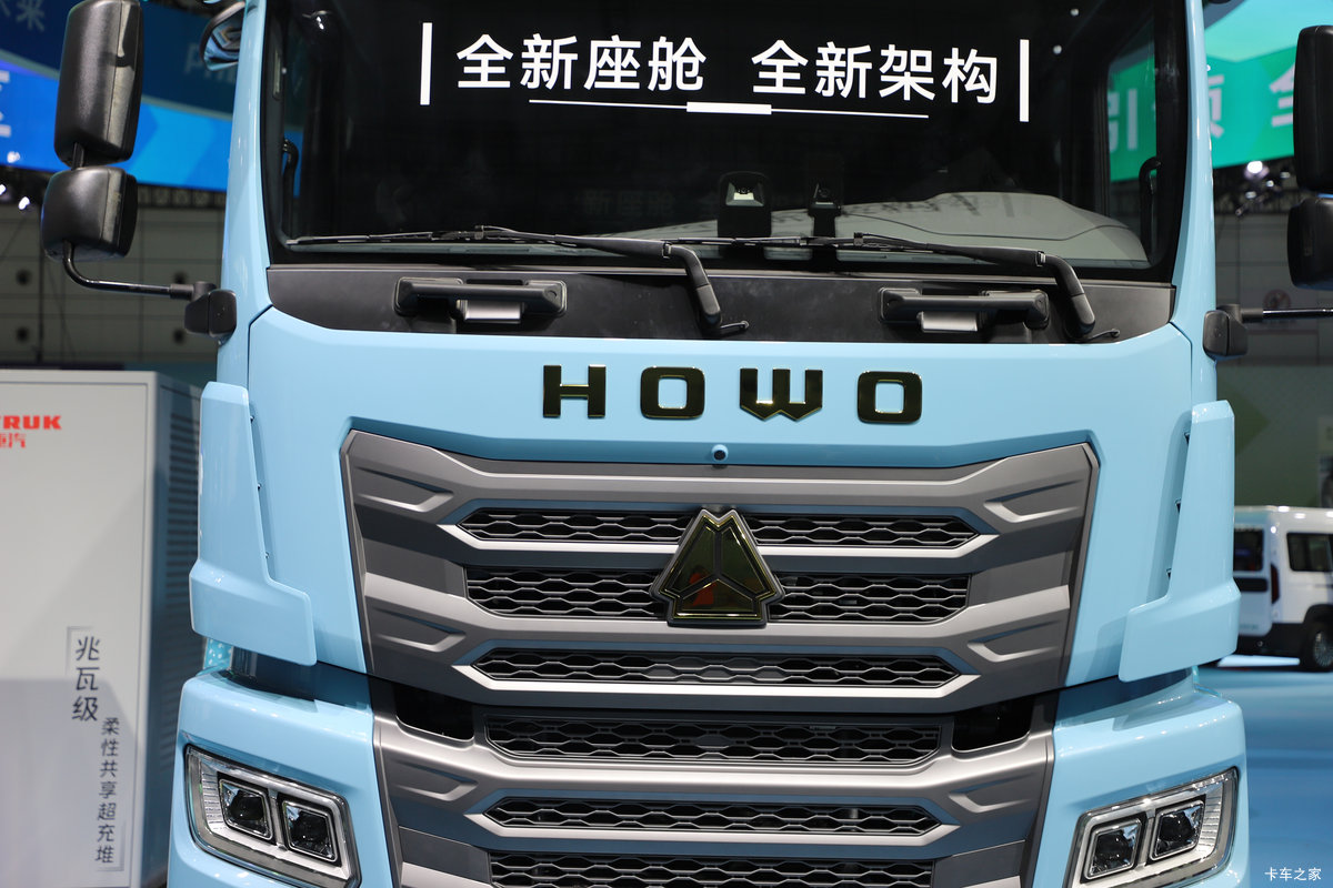 ����HOWO TX EV 6X4����ʽ���綯ǣ���� 400.619kWh���