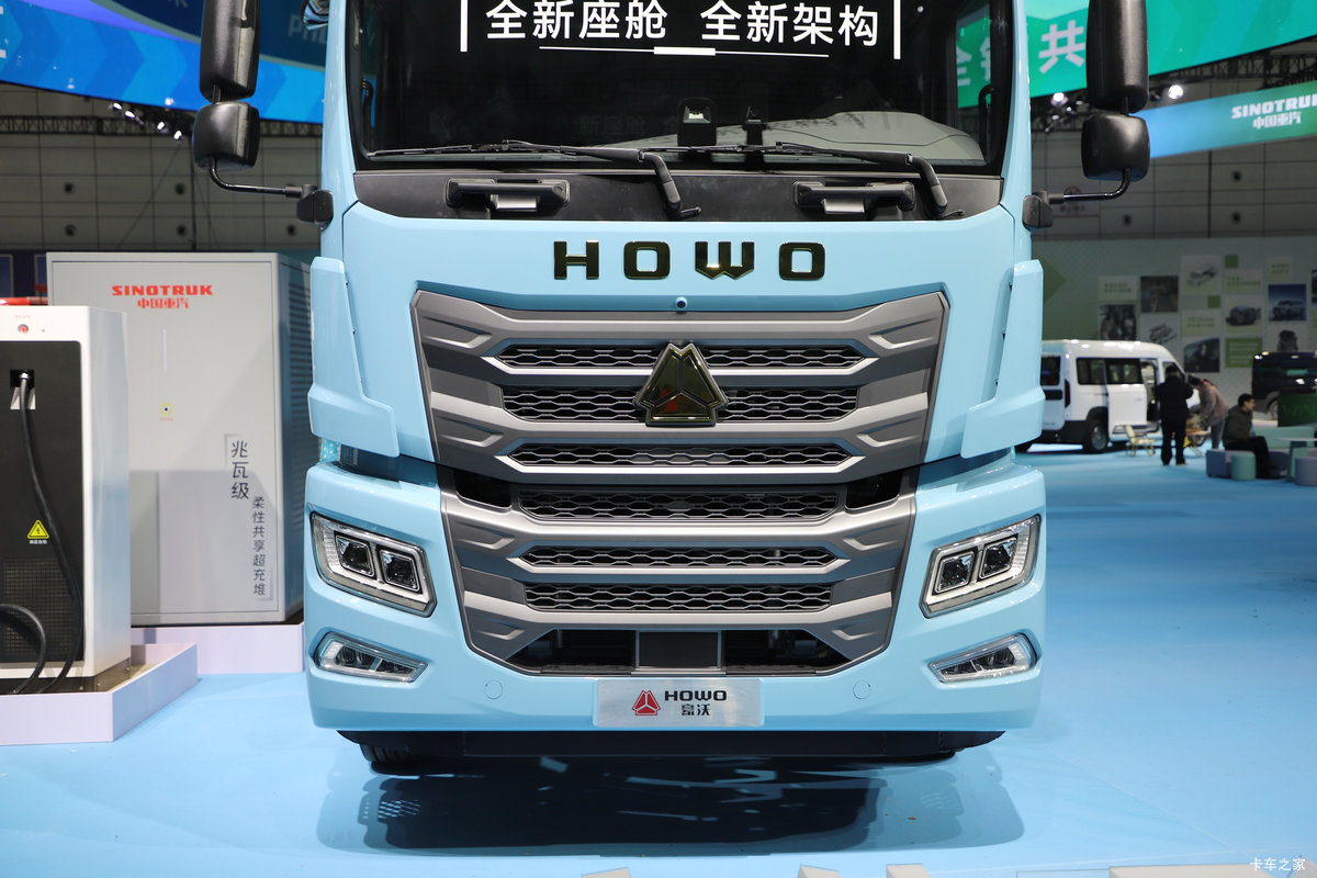 ����HOWO TX EV 6X4����ʽ���綯ǣ���� 400.619kWh���
