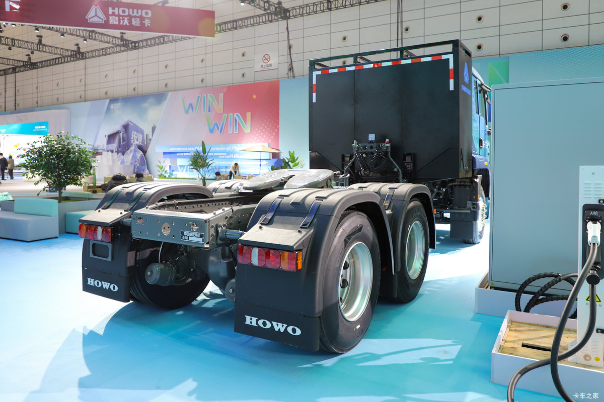 ����HOWO TX EV 6X4����ʽ���綯ǣ���� 400.619kWh���