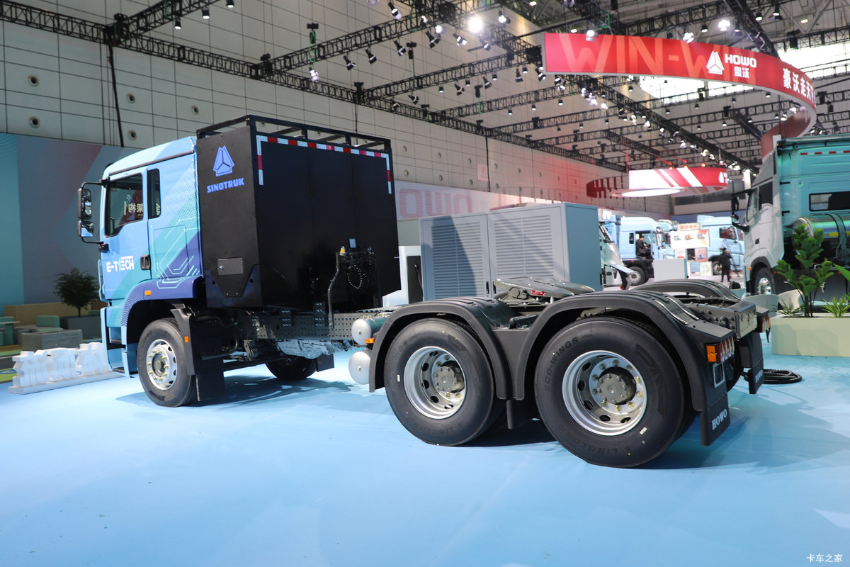����HOWO TX EV 6X4����ʽ���綯ǣ���� 400.619kWh���
