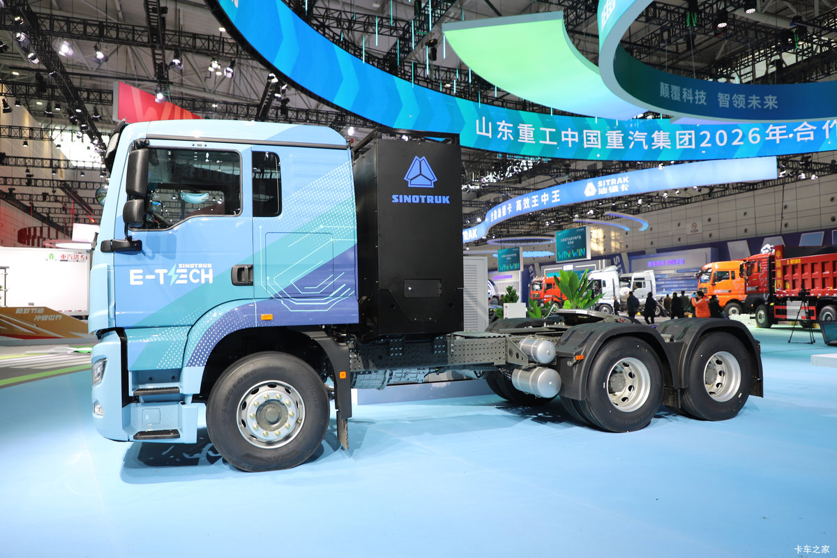 ����HOWO TX EV 6X4����ʽ���綯ǣ���� 400.619kWh���