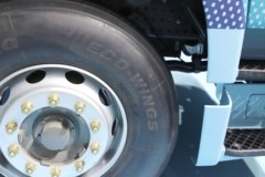 重汽HOWO TX EV 6X4换电式纯电动牵引车 400.619kWh